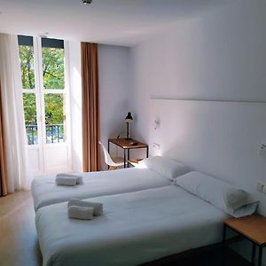 Habitación con 2 Camas Individuales